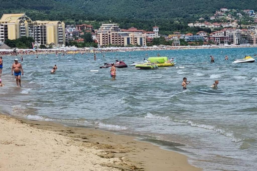 Royal Beach Apartment Barcello B Sunny Beach Eksteriør billede